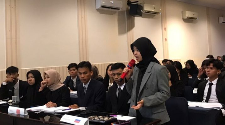 Mahasiswa HI Unsulbar Jajal Pengalaman Jadi Diplomat Lewat Praktik SDC ...