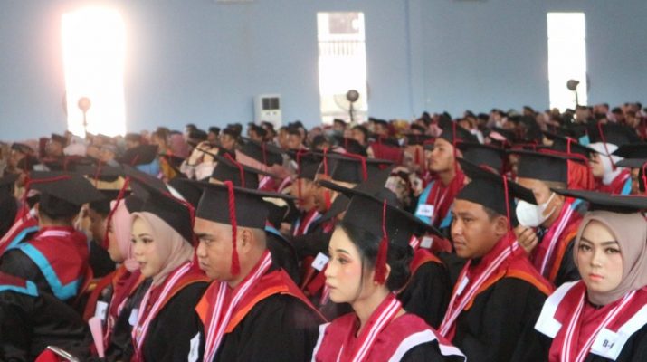 Gelar Wisuda Ke-14, Unsulbar Lahirkan Ratusan Sarjana Baru | Unsulbar News